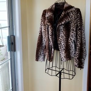 Faux leppard fur jacket